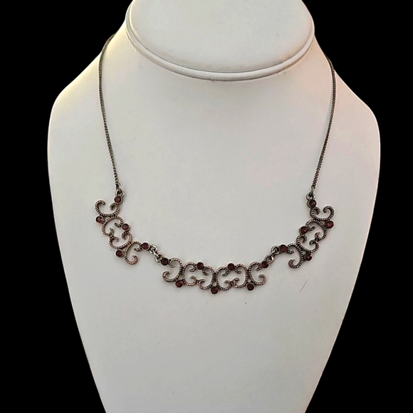 1979 Choker Necklace Ornate Gold Tone Metal Red Rhinestone Accents For AVON - Picture 7 of 7